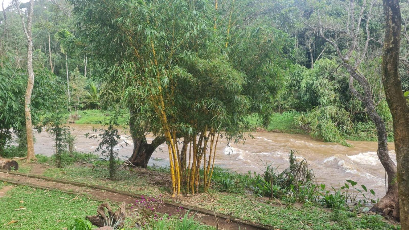 Aya Natural Udumbanshola Exterior photo